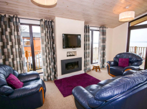 Loch Leven Lodge