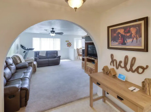 Quaint Bullhead City Getaway ~ 2 Mi to River!