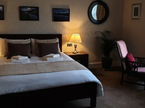Creag Dhubh Country House