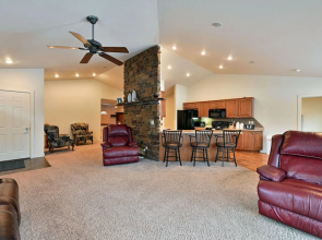 Unit 701 5 Bd 3 Ba 5 Bedroom Condo by RedAwning