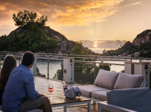 Akrotiri Beach Resort Hotel - Adults friendly