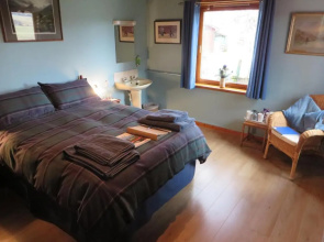 Invercassley Cottage B & B Suite