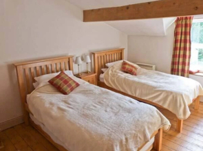 Alpine Cottages No. 4