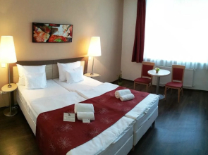 Hotel Opal