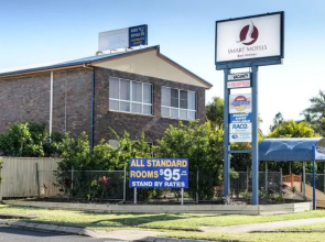 Smart Motels Bert Hinkler