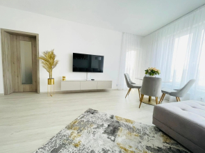 New Luxury City centre apartment with panoramic view, free parking