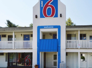 Motel 6 Nashua, NH - North