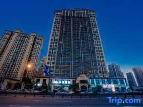 Letu Hotel (Hengdian World Studios Ming and Qing Palace Garden)