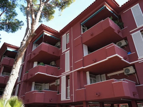 Apartment-4people-parking-castelledefels-bikes-bbq