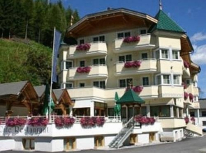 Hotel Höllroah
