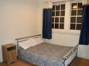 Cosy 2 Bedroom Flat off the Royal Mile
