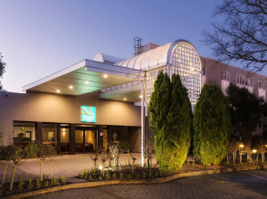 Hotel Elms Christchurch, an Ascend Collection Hotel