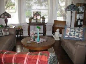 Holcomb House