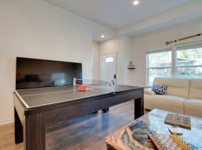 2 Mi to Lake Conroe Access: Home w/ Pool Table!