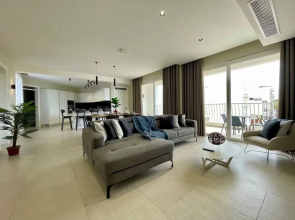 Bugibba Square Seafront LUX Apartments