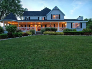 House on the Hill Bed and Breakfast