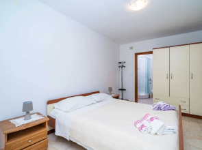Apartments Zarac