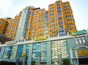 Corona Hotel & Apartments