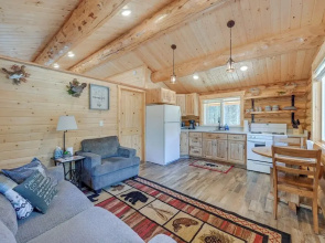 Woodsy Cabin Near Kenai River: Great for Anglers!