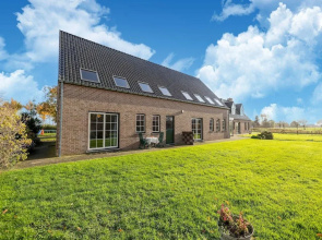 Holiday Home in Sint Kruis With a Garden