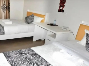 Lorycon Hotel