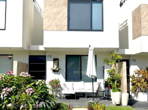 Casa Bugambilias