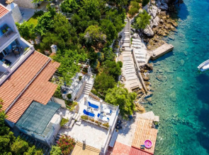 Apartments Ratac Lobrović with private beach and beautiful sunset