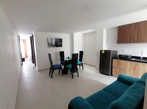 Hermoso apartamento nuevo con estacionamiento gratuito