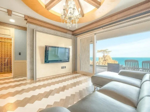 Gyeongju Blue21 Poolvilla Pension