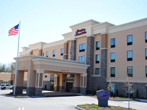 Hampton Inn & Suites Robbinsville