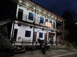 Goroomgo Kedar Chaukhamba Homestay