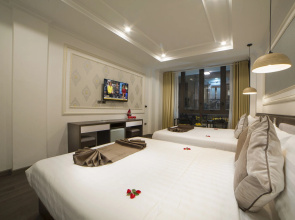 Galliot Central Hotel