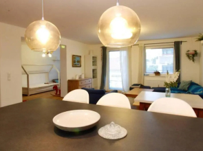 MODERN spacious, 2 BEDROOM, FREE PARKING