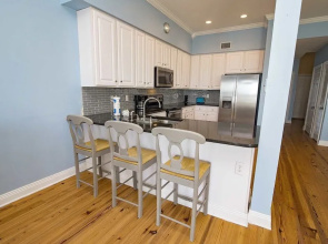 Sand Crab East Beach House 4 Bedrooms 3.5 Bathrooms Home