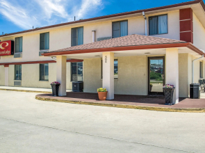 Econo Lodge Lansing - Leavenworth