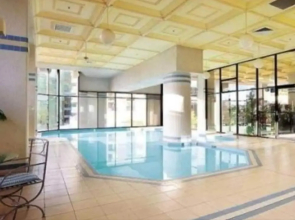 Milsons Point Apartment with Harbour Bridge Views