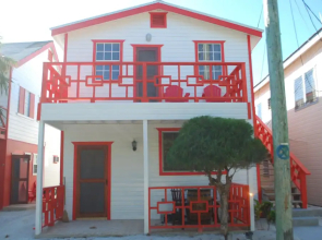 Canuck Cottage Front View
