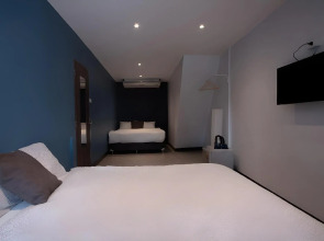 Sleep With Me Bangkok - BTS Phra Khanong