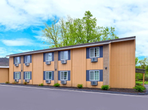 Motel 6 Putnam, CT