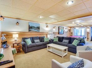 Beautiful Lake Keowee Home w/ Boat Dock & Fire Pit