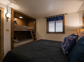 Elegantly Styled Plaza  2 Bedroom Condo - No Cleaning Fee! by RedAwning