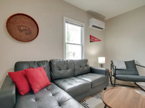 Hilltopper Convenience: Modern Duplex Near WKU