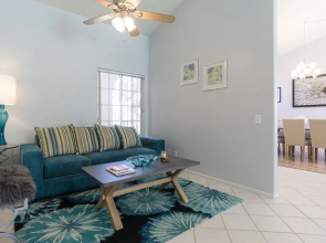 Cathedral City 3br/3ba Pool/ Jacuzzi 3 Bedroom Home