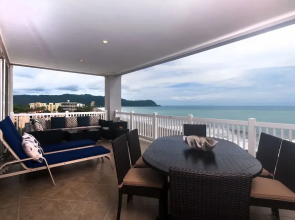 The Palms by Dream Makers