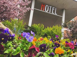 I Hotel And Illinois Conference Center