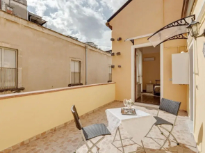 Catania Central Apartment with Terrace
