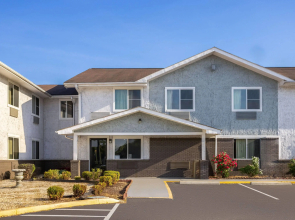 Super 8 by Wyndham South Boston VA