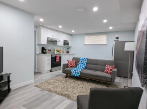 Serene & Modern 1Bed Suite + Close To Airport