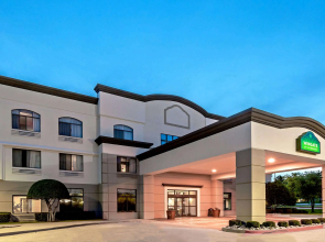 Comfort Inn & Suites Irving Las Colinas DFW
