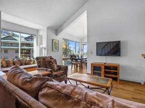 Sierra Cabin Condo â Sun Meadows 1 Bedroom + Loft 1 Condo by RedAwning